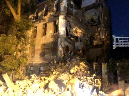 В Одессе обрушилась часть четырехэтажного жилого дома