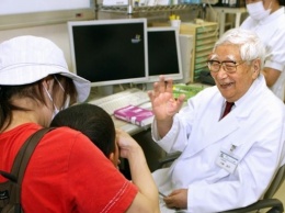 В Японии умер педиатр Кавасаки, открывший редкий синдром