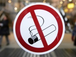 С 1 июня в Украине курение в ресторанах запрещено окончательно
