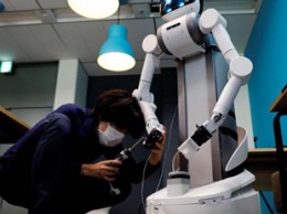 В Японии дистанционно управляемые роботы Ugo нашли работу во время пандемии