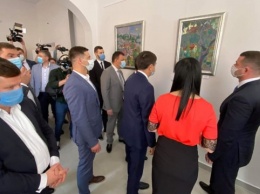 Разумков в Мукачево открыл Дворец культуры и искусств