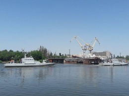 На Николаевский судостроительный завод зашли на ремонт два бронекатера ВМСУ
