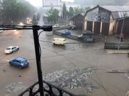 Улицы Львова имеют аппокалиптический вид (видео)
