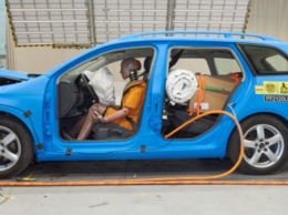 Водителям показали, чем опасны плохо упакованы предметы в автомобиле: видео