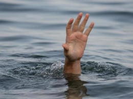 В Харькове 17-летний подросток травмировался, прыгнув с берега в воду