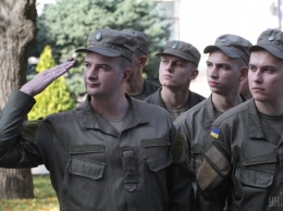 В Киеве летом в армию призовут 600 человек