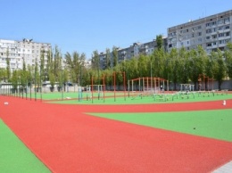 В Николаевской школе №48 строят спортивную арену с трибунами