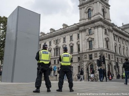 Борис Джонсон назвал абсурдным и позорным снос исторических памятников в Великобритании