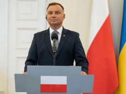 Президент Польши Дуда заявил, что его слова про ЛГБТ идеологию вырвали из контекста