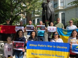 В Европе активисты требуют усиления антироссийских санкций