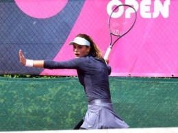 Завацкая выиграла стартовый матч на теннисном турнире во Франции