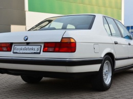 «Семерка» BMW ждала владельца 23 года, но он так и не приехал. Сейчас седан продают (ФОТО)