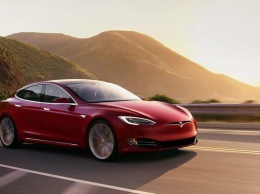 650 километров на одном заряде: Tesla Model S стала самым дальнобойным электрокаром в мире