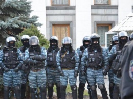 В Офисе генпрокурора сообщили о подозрении бывшему коллеге, незаконно преследовавшему активистов Майдана