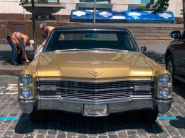 В Украине засняли культовый роскошный Cadillac 60-х