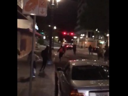 В США на видео сняли таран толпы автомобилем