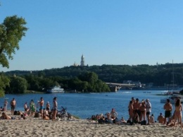 Киевские пляжи уже открыли для купания - Кличко