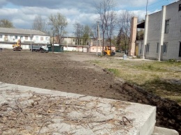 Как проходит реконструкция парка в Томаковке