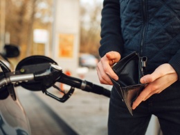Эксперт предупредил о росте розничных цен на бензин