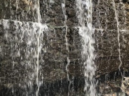 Недалеко от Запорожья можно посмотреть на красивый водопад - фото