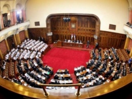 Первая в Европе: Сербия проводит парламентские и местные выборы
