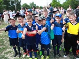 В Приазовском районе открыли универсальную спортивную площадку