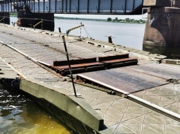 Понтонный мост в Днепропетровской области закрыт - сломался