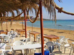 Кипр будет бесплатно лечить туристов от COVID-19