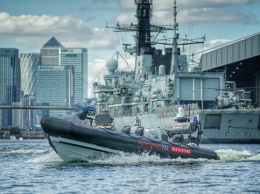 Британский королевский флот закупает роботизированные патрульные катера