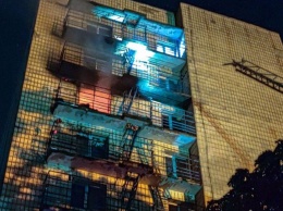 В Киеве загорелось общежитие КНУ имени Шевченко со спящими студентами