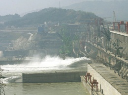 Эксперты заявили, что плотина "Три ущелья" в Китае может рухнуть