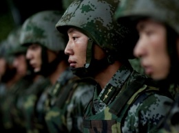 Китай стягивает войска к спорной границе с Индией