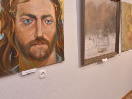 Запорожский художественный музей открылся выставками юбиляров - фото