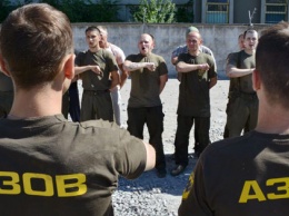 Slate.fr: Как война в Украине стала лабораторией ультраправого терроризма
