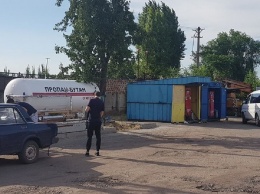 На Днепропетровщине полиция проиграла борьбу с сетью АЗС-нелегалов: люди дышат ядом