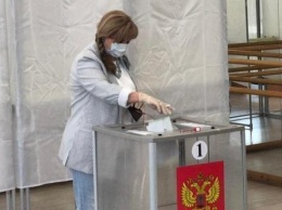 Памфилова приняла участие в голосовании по поправкам