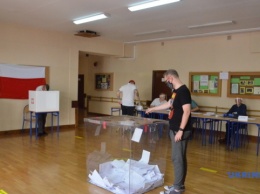 В Варшаве высокая явка на президентских выборах