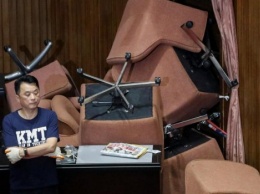 На Тайвани оппозиция захватила парламент