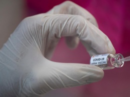Китай успешно испытал вакцину от коронавируса на людях