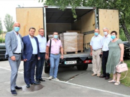 Больницы Киевской области получили 5 новых аппаратов ИВЛ от компании "Эпицентр" Новости компаний