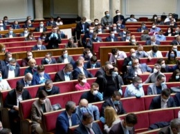 КИУ назвал главных депутатов-прогульщиков июня