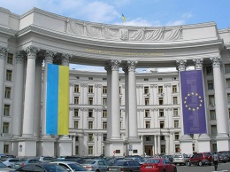 Украина собирается открыть посольство в Албании