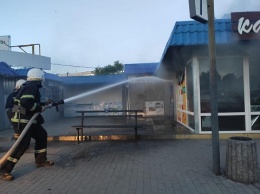 Киоски горят: еще одна автостанция Павлограда спасена от уничтожения
