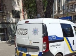 Полицейские в Киеве отличились забавной парковкой: фото