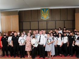 В Мирнограде сегодня поздравляли лучших полицейских