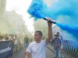 В центре Киева несколько тысяч человек собрались в поддержку подозреваемых в убийстве Шеремета