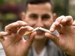 Сигареты, кальян или вейпер? Назван самый вредный вид курения