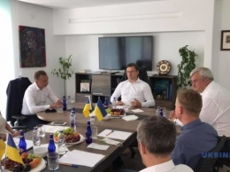 Кулеба встретился с владельцами и руководителями украинского бизнеса в Турции