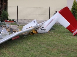 В Польше самолет упал возле частного дома