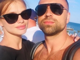 Теперь официально: Холостяк Макс Михайлюк больше не скрывает свою девушку